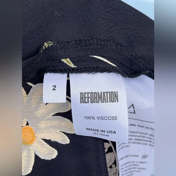 Reformation floral print dress size 2 - Picture 15 of 16